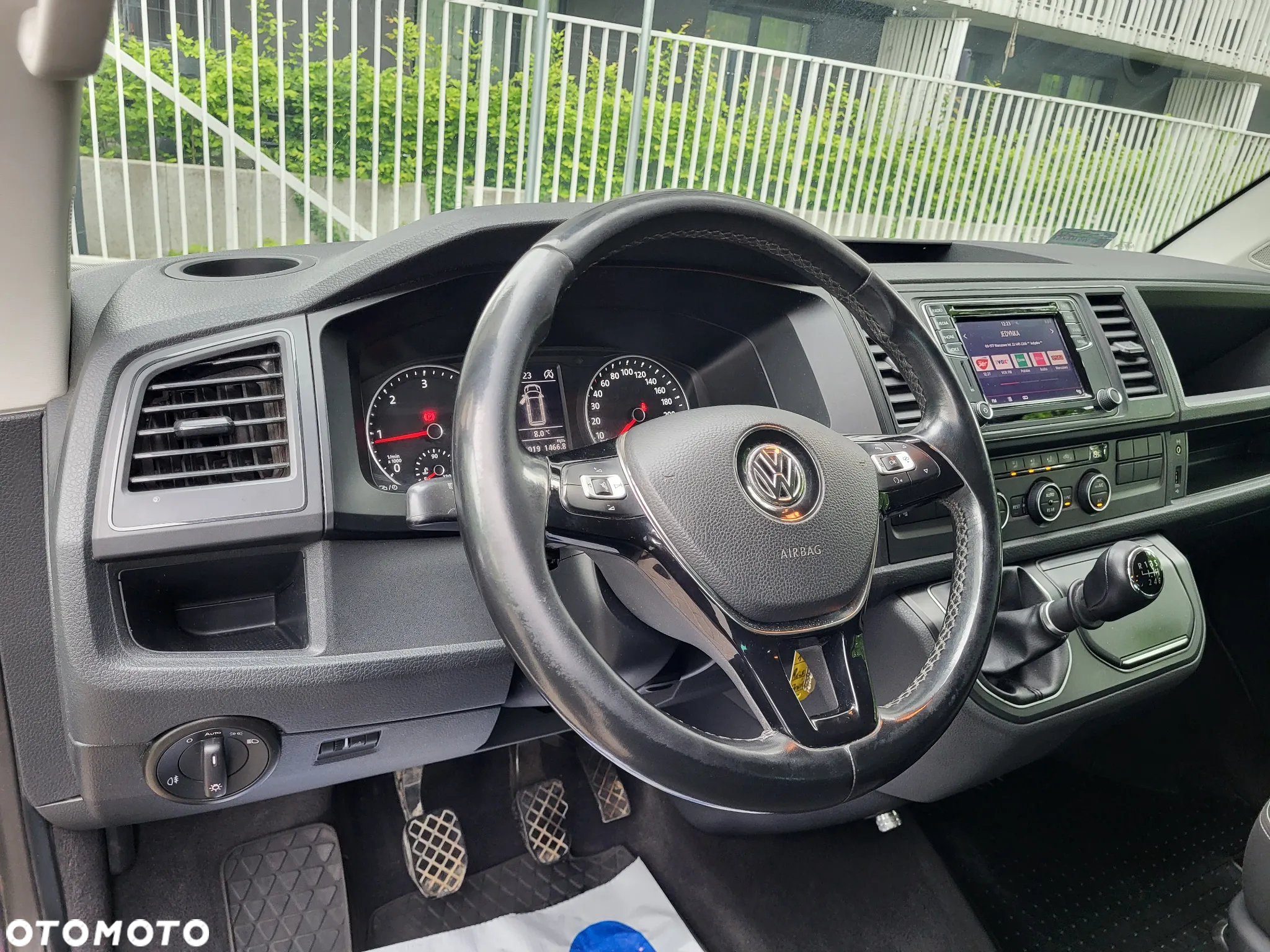 Volkswagen Multivan - 8