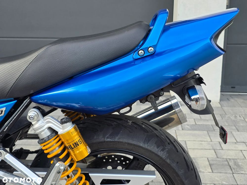 Yamaha XJR - 37