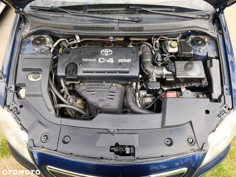 Toyota Avensis 2.0 VVT-i Prestige - 2