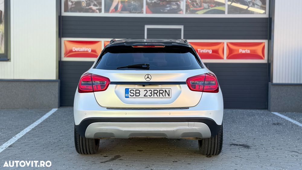 Mercedes-Benz GLA - 6