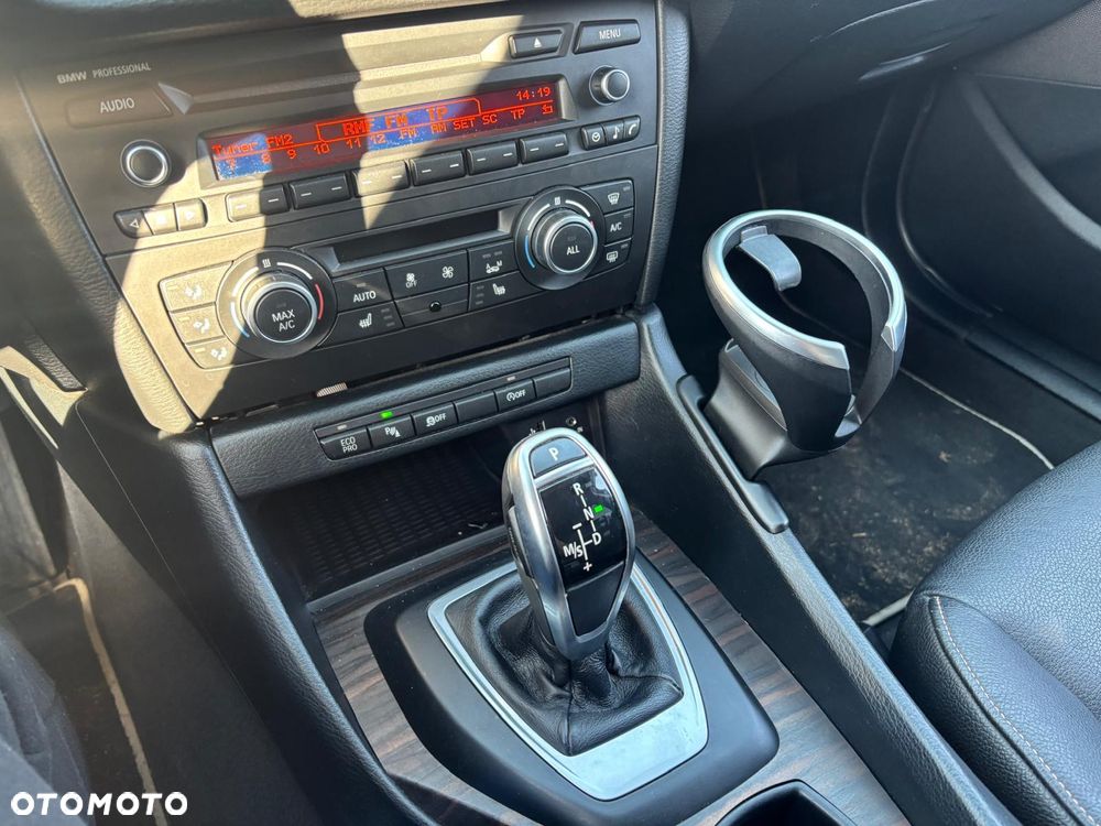 BMW X1 sDrive20i Sport Line - 28