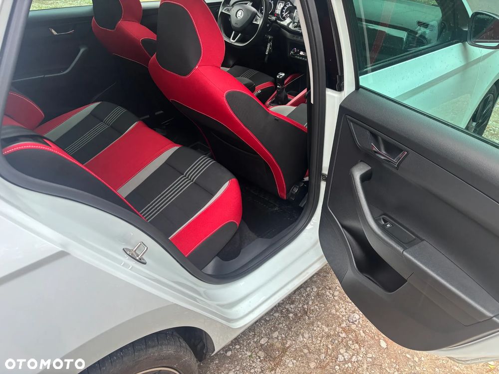 Skoda Fabia 1.2 TSI Monte Carlo - 11