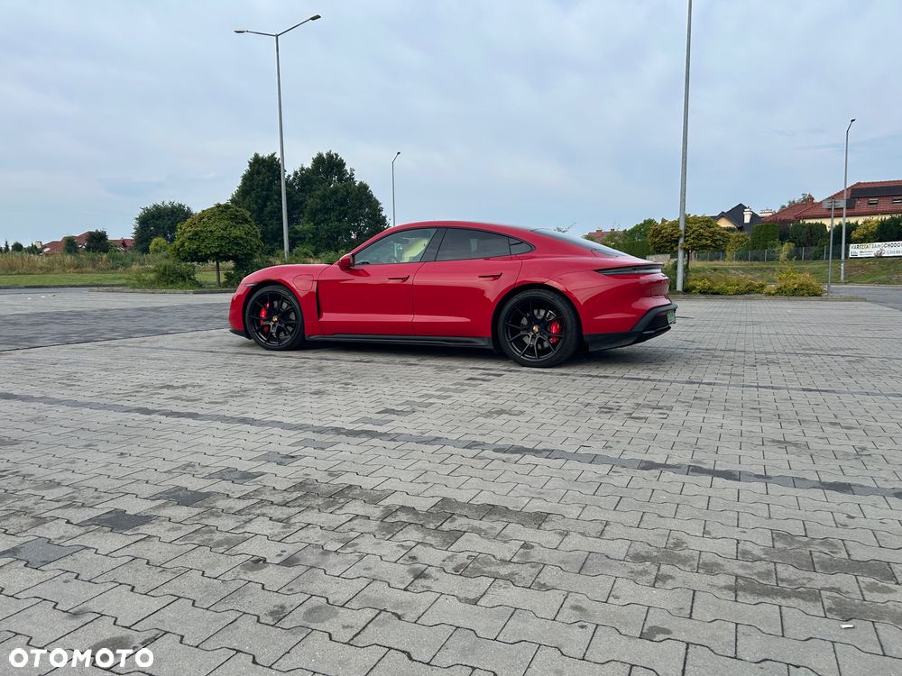 Porsche Taycan - 9