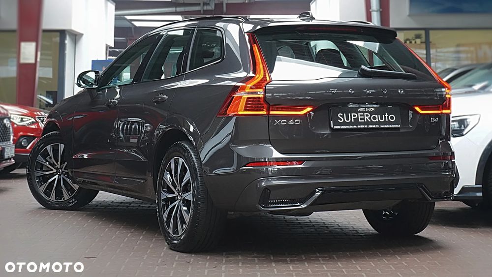 Volvo XC 60 B4 B Plus Dark - 9
