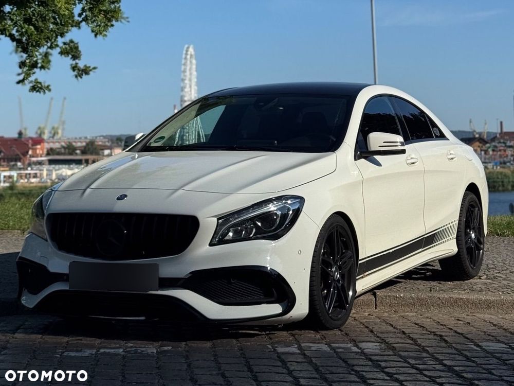 Mercedes-Benz CLA 220 4-Matic AMG Line - 1