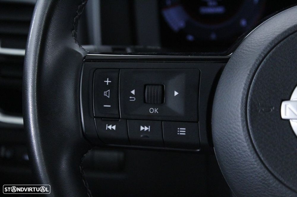 Nissan Qashqai 1.3 DIG-T N-Connecta LED - 23