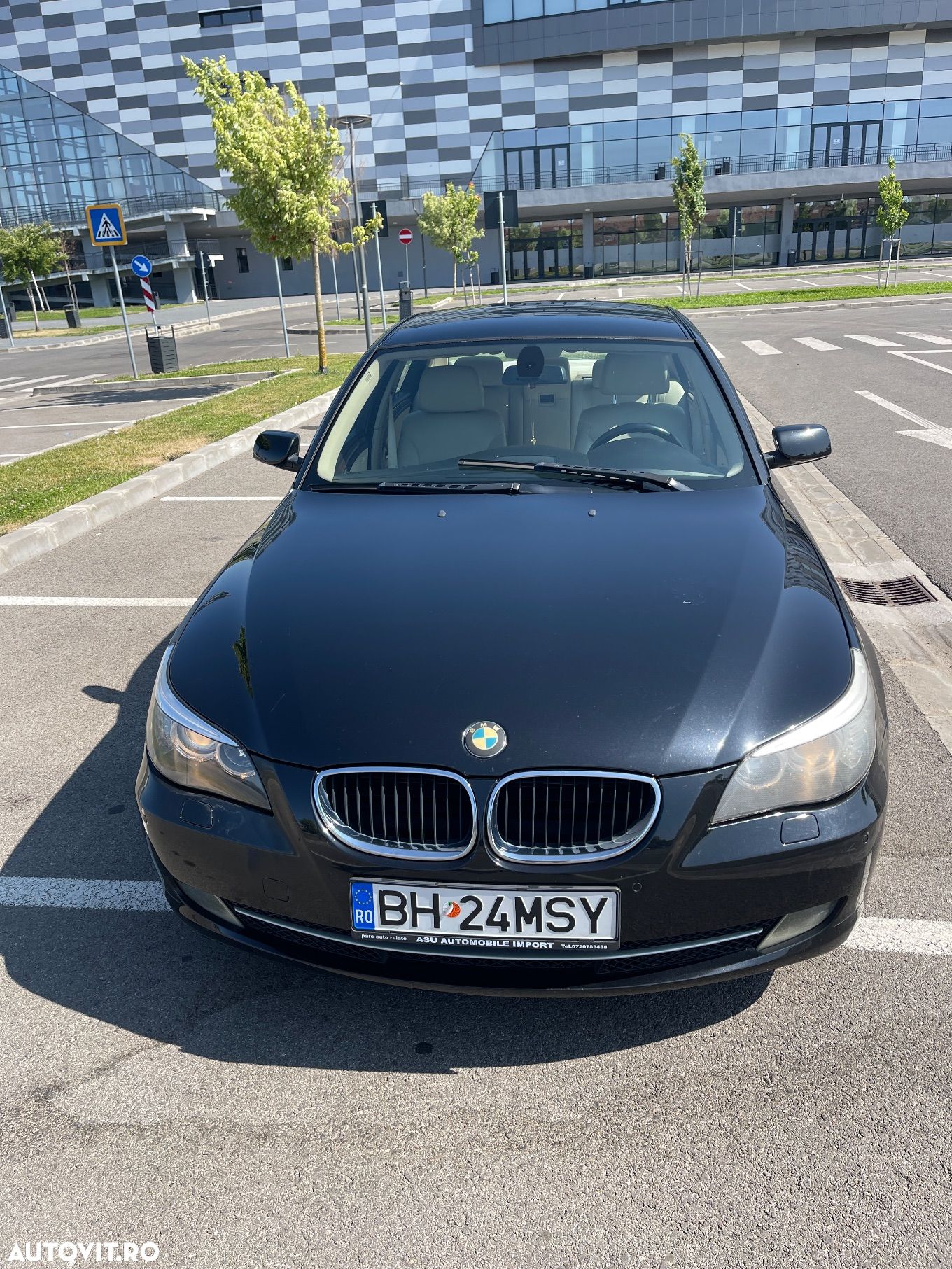 BMW Seria 5 520i Aut. - 1