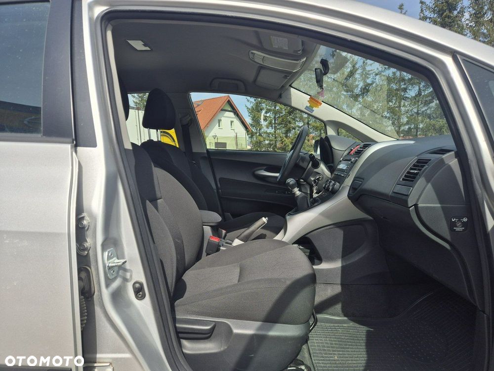 Toyota Auris 1.6 Comfort - 16