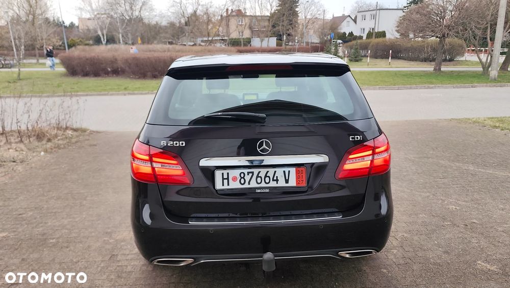 Mercedes-Benz Klasa B 200 d 7G-DCT UrbanStyle Edition - 23