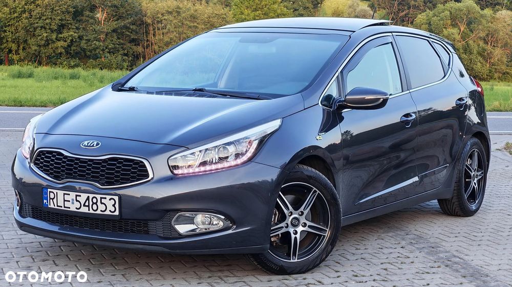 Kia Ceed 1.4 CVVT Dream Team Edition - 14