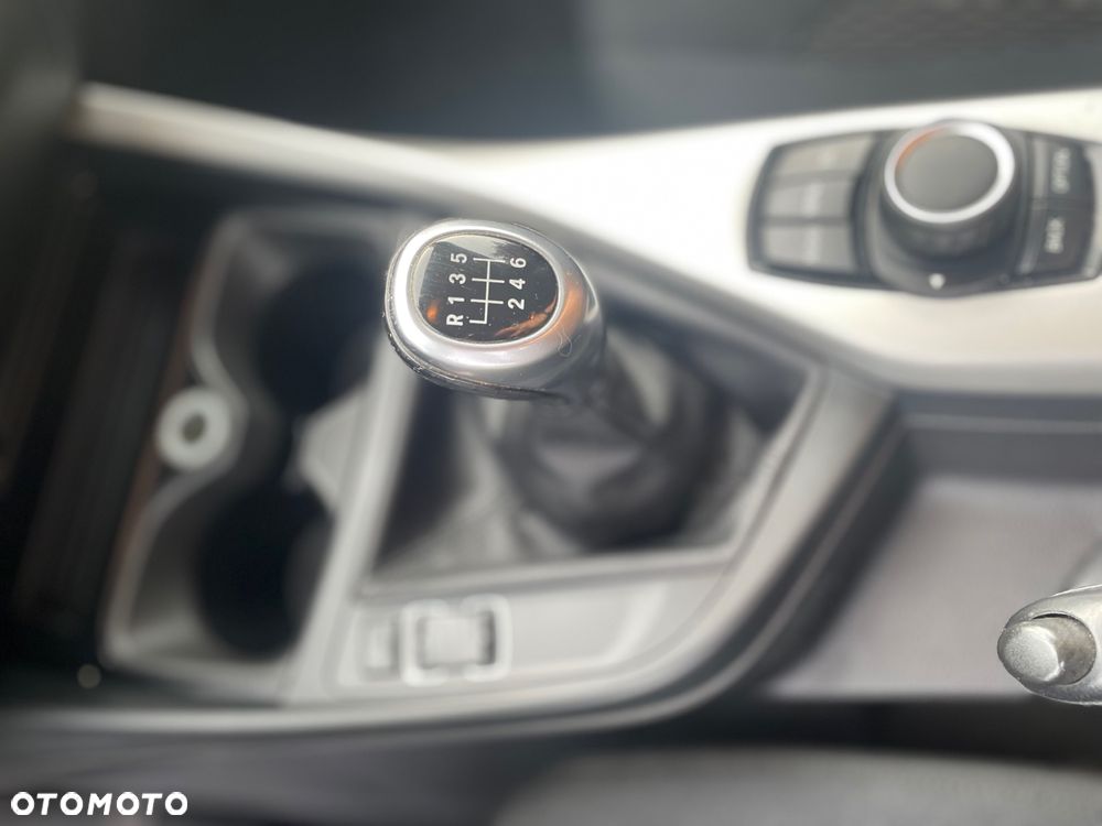 BMW Seria 1 114i - 15
