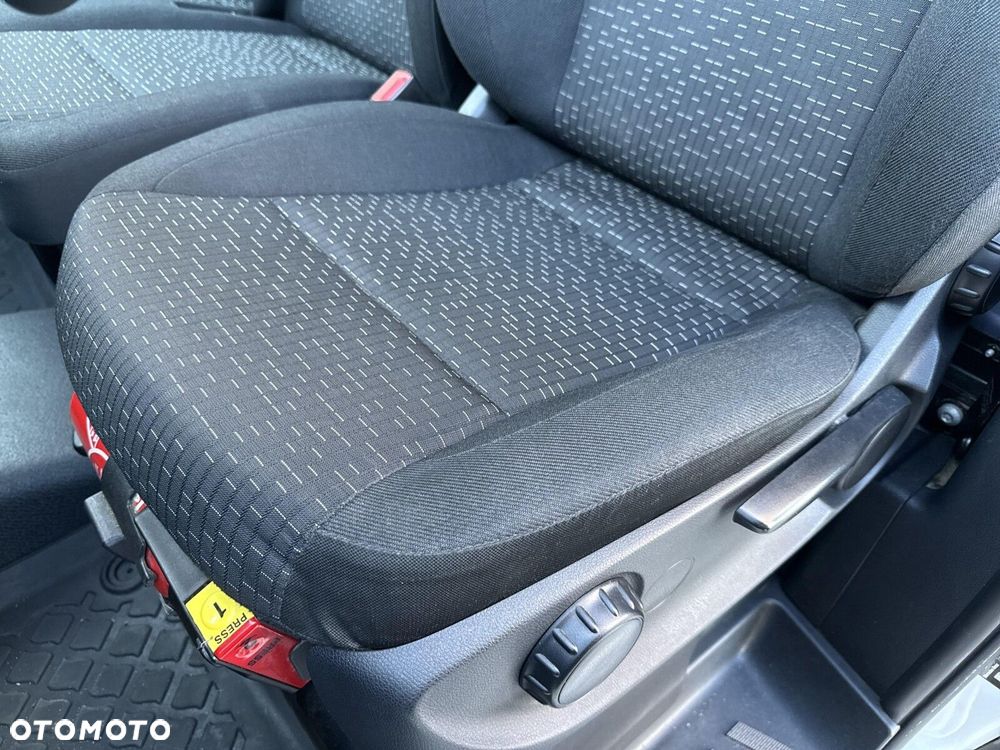 Mercedes-Benz vito - 17