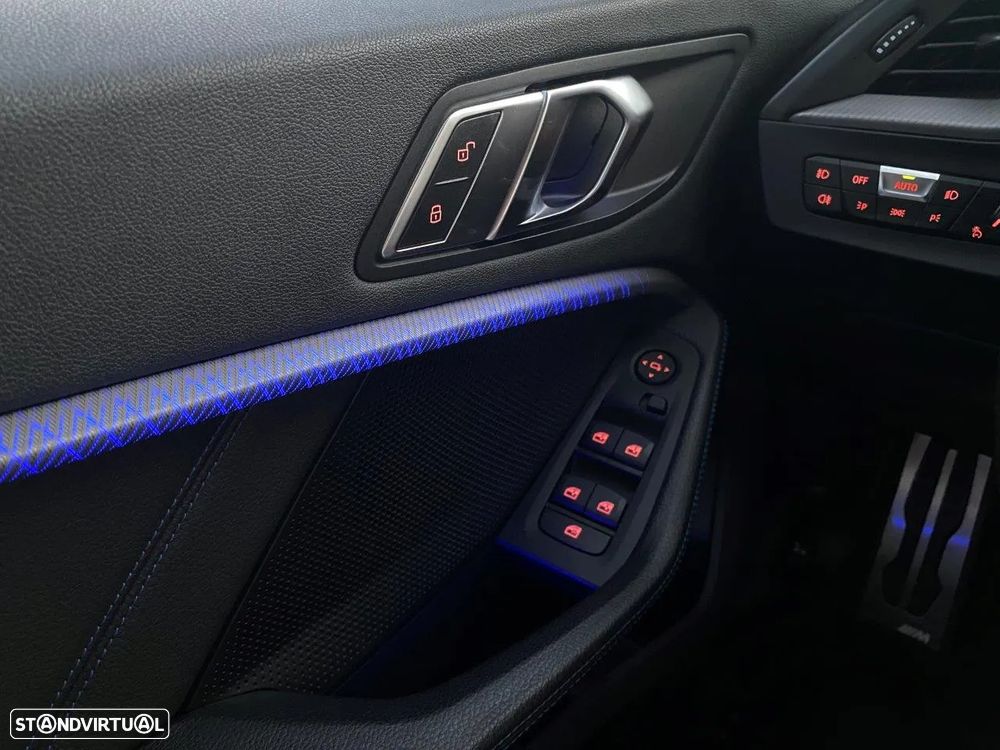 BMW 116 d Pack Desportivo M - 37