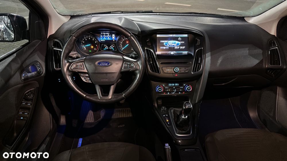 Ford Focus 1.0 EcoBoost Titanium ASS - 6