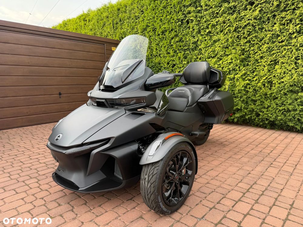 Can-Am Spyder - 1