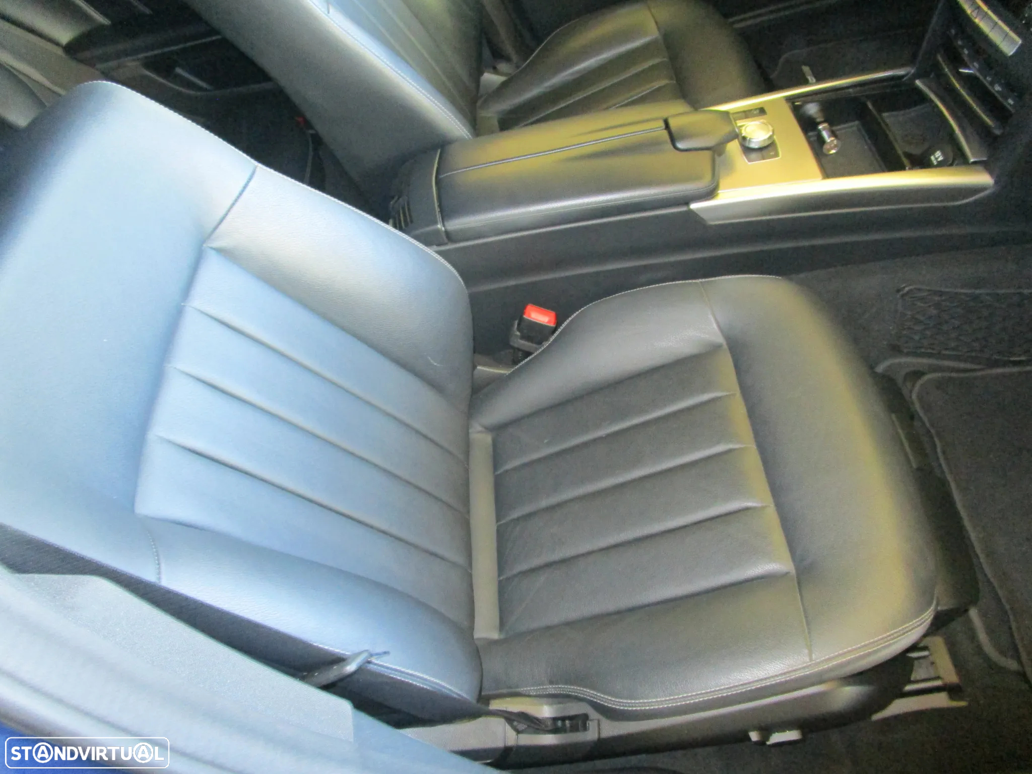 Mercedes-Benz E 300 Bluetec Hybrid Avantgarde - 13