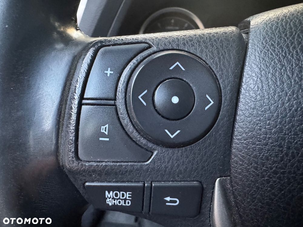 Toyota Auris 1.6 Premium + - 20