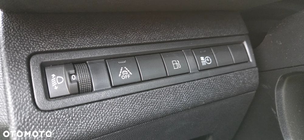 Peugeot 3008 1.6 PureTech Hybrid PHEV Allure Pack S&S EAT8 - 11