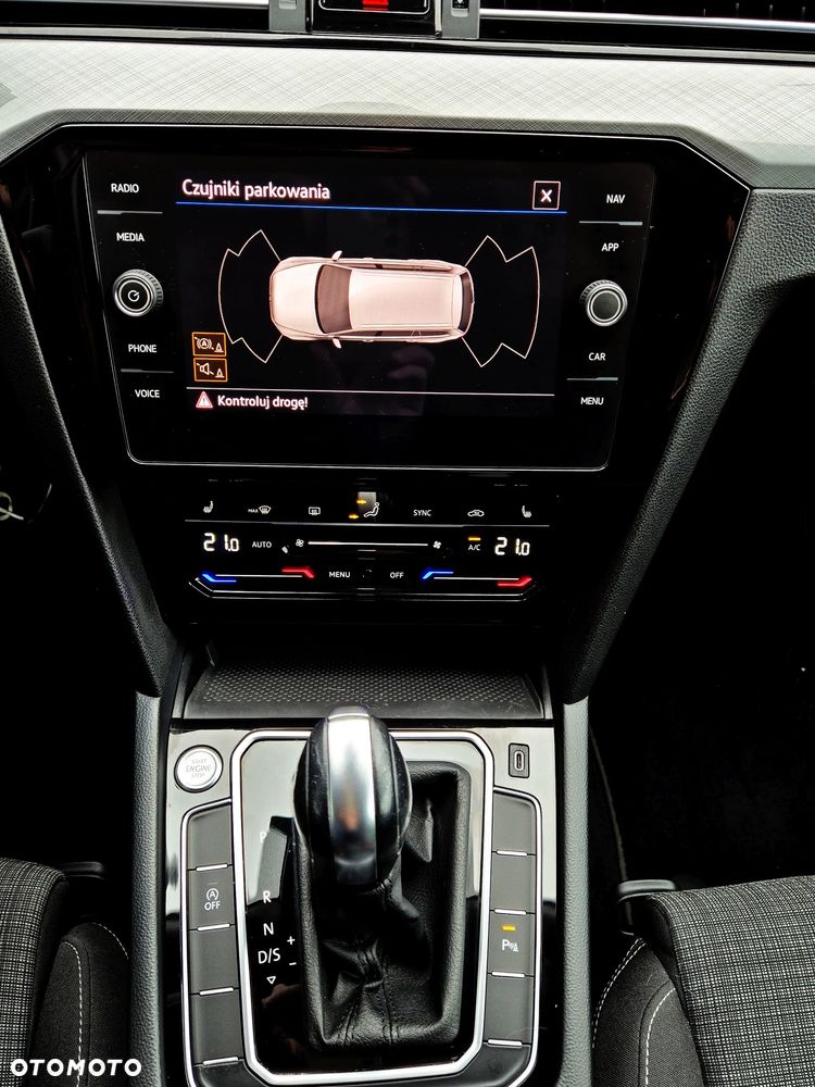 Volkswagen Passat 2.0 TDI EVO Business DSG - 24