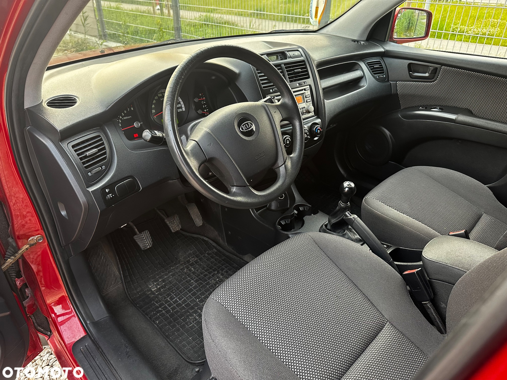 Kia Sportage 2.0 CVVT 2WD Attract - 17