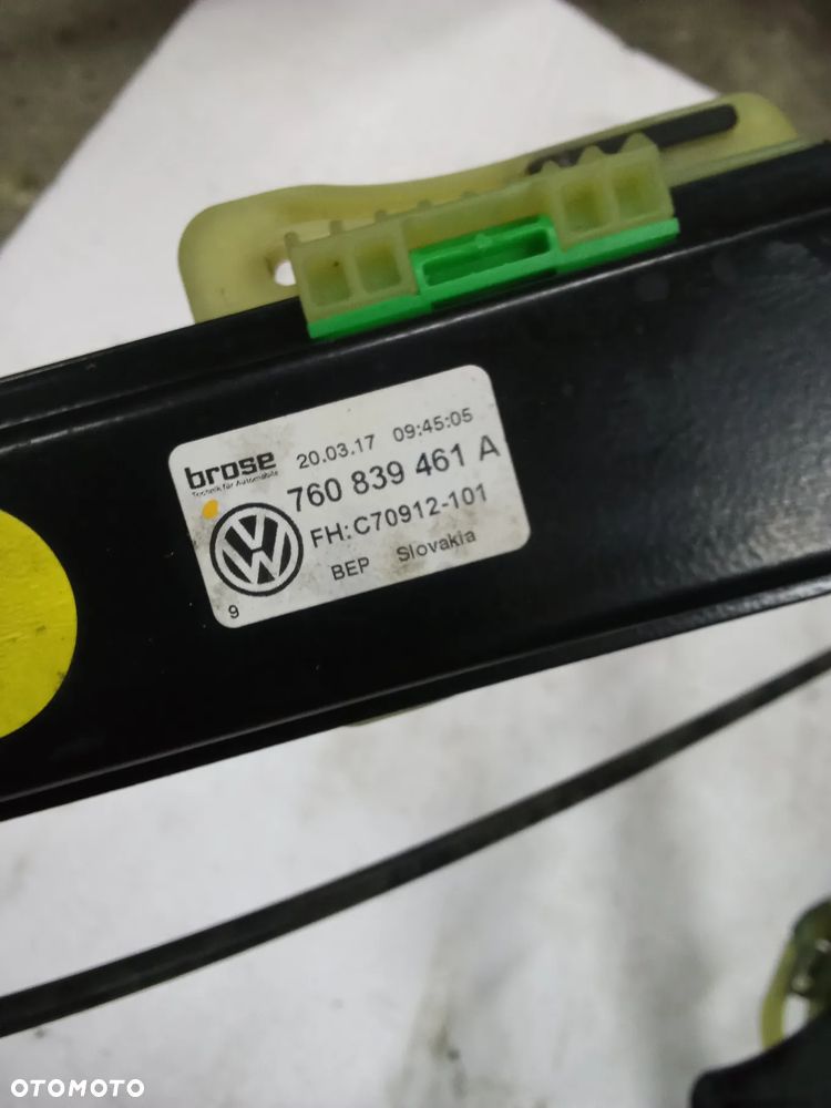 Vw Touareg III podnosnik szyby lewy tył 760839461b - 2