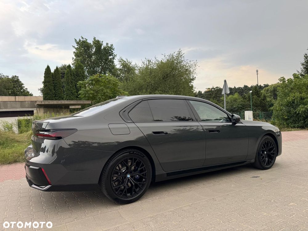 BMW Seria 7 740d xDrive mHEV Individual Edition sport - 17