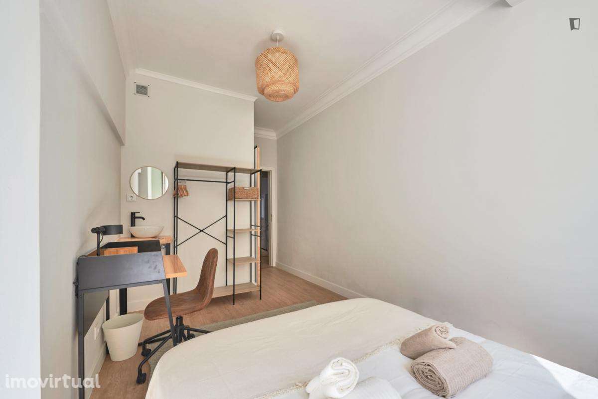 Quarto - localizado em Roma-Areeiro Lisbon - Grande imagem: 5/8