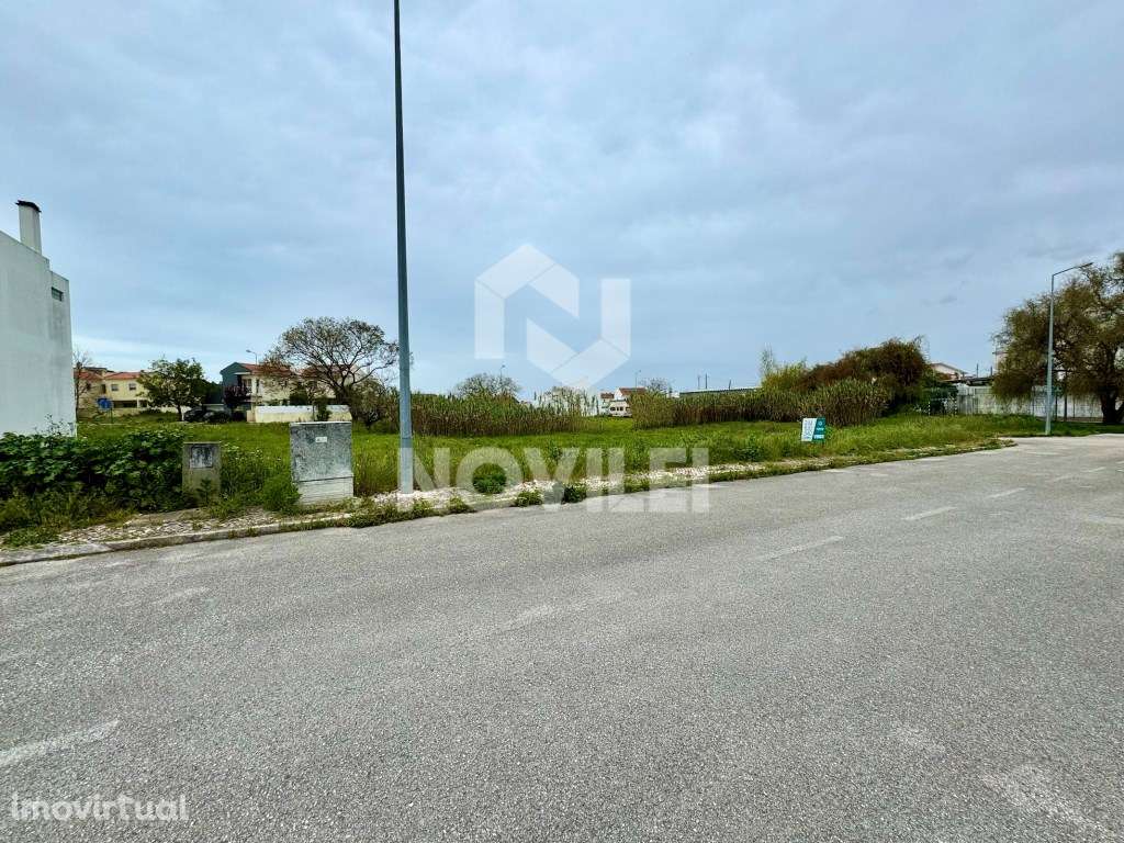 Lote de Terreno para construção de Moradia Unifamiliar no centro da... - Grande imagem: 2/5