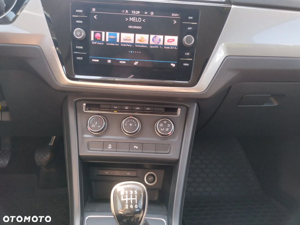 Volkswagen Touran 1.5 TSI EVO Trendline - 9