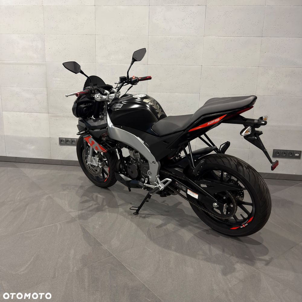 Aprilia Tuono - 9