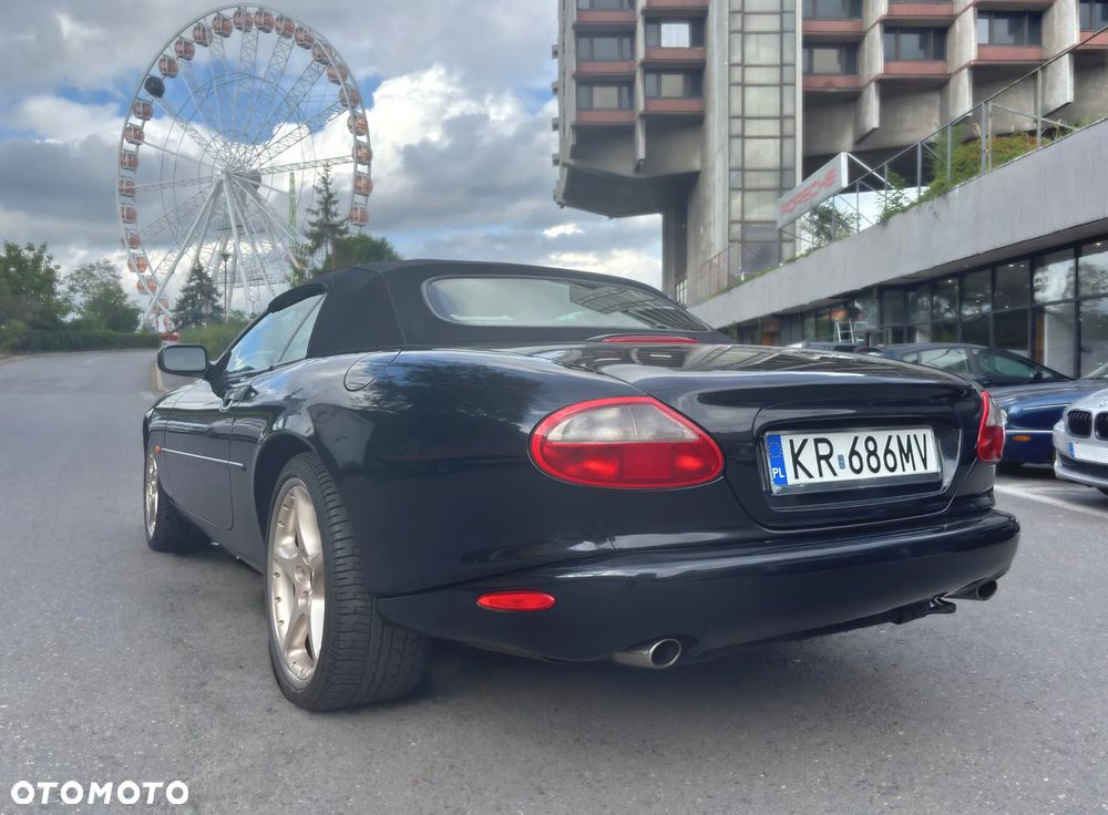 Jaguar XK8 Cabriolet - 1