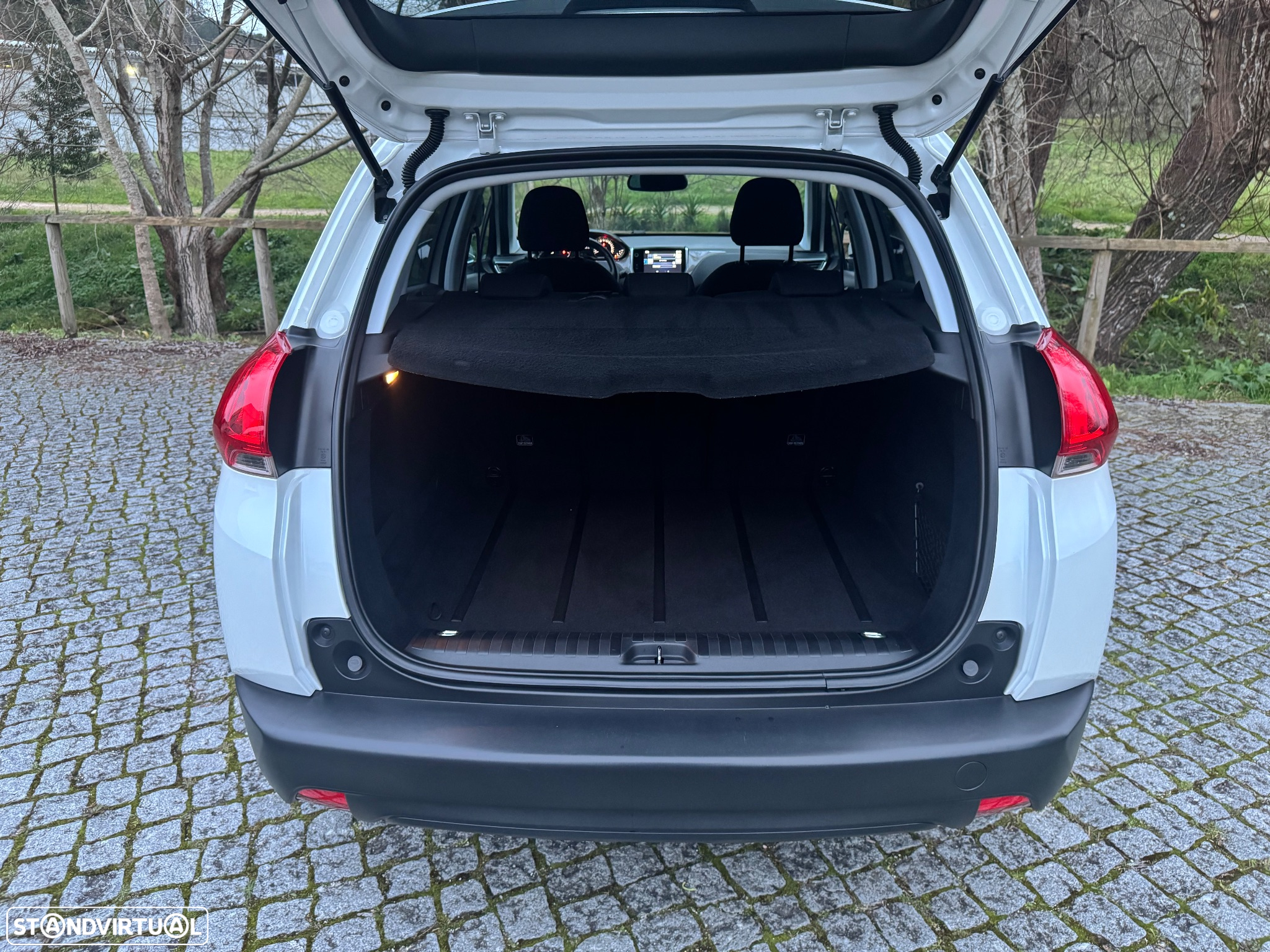 Peugeot 2008 1.2 VTi Active - 20