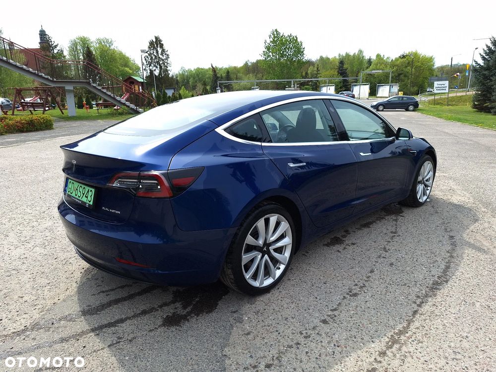 Tesla Model 3 Langstreckenbatterie Allradantrieb Dual Motor - 11