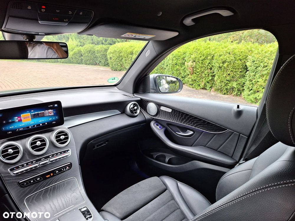 Mercedes-Benz GLC 200 4Matic 9G-TRONIC AMG Line - 17