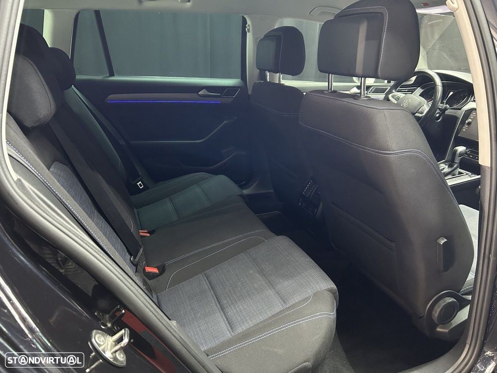 VW Passat Variant 1.5 TSI eHybrid Business DSG - 12