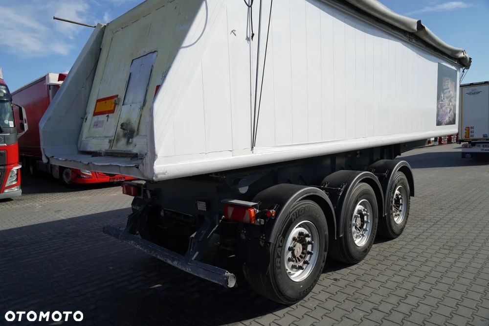 Carnehl WYWROTKA / 26 m3 / ALUMINIOWA / OŚ PODNOSZONA / SAF / WAGA: 5 300 KG / - 13