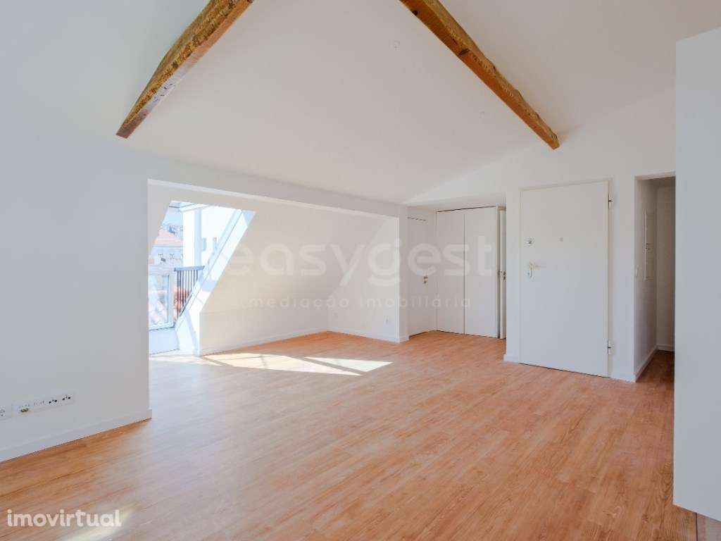 Apartamento totalmente remodelado no coração do Bairro Alto - Grande imagem: 4/24