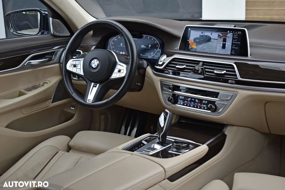 BMW Seria 7 745e - 19