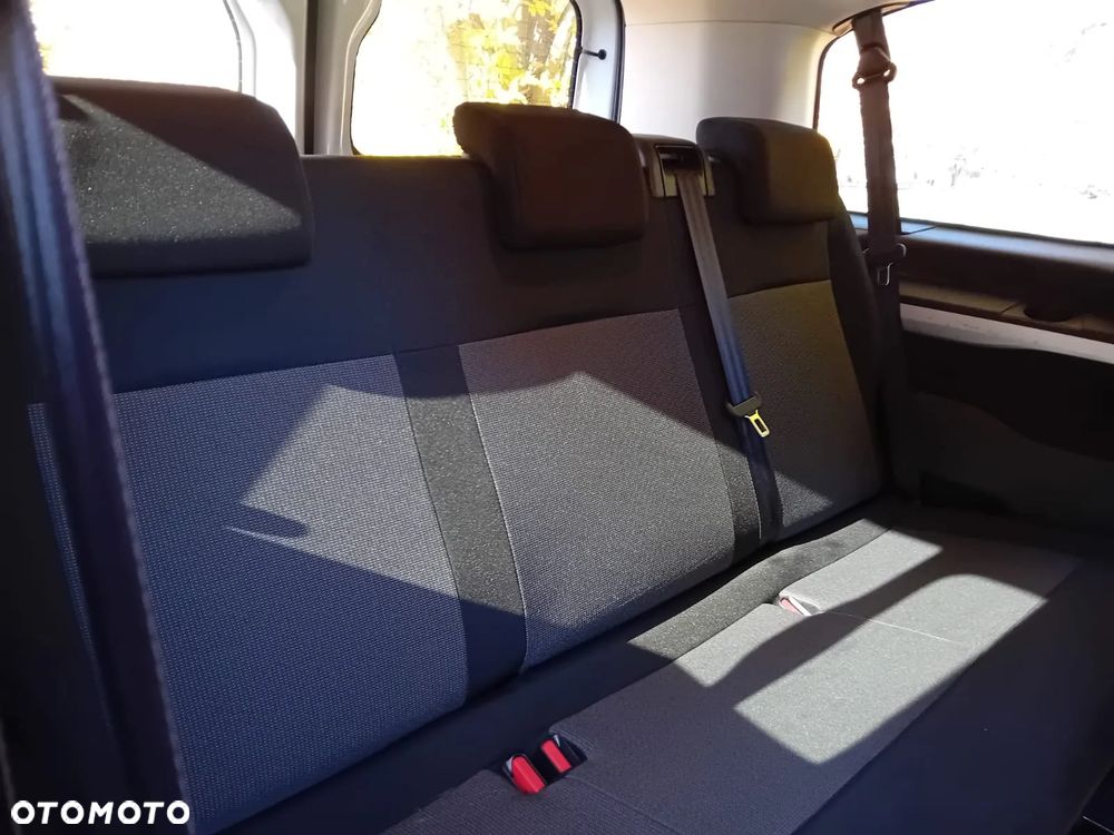 Toyota ProAce ver-kombi-2-0-d--4d-medium-2-8t - 7