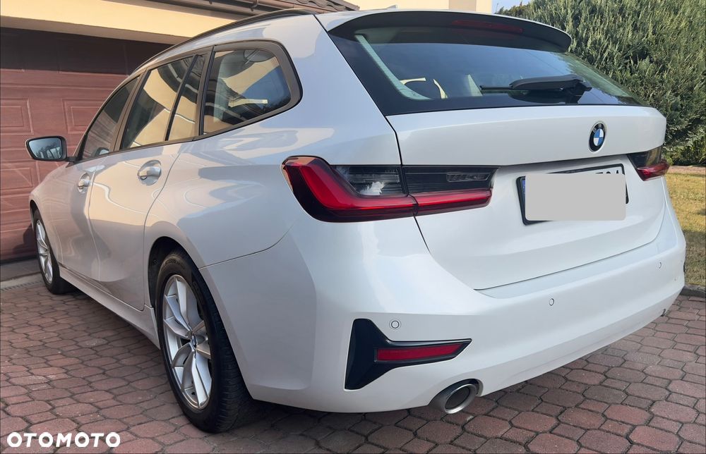 BMW Seria 3 330i Advantage - 4