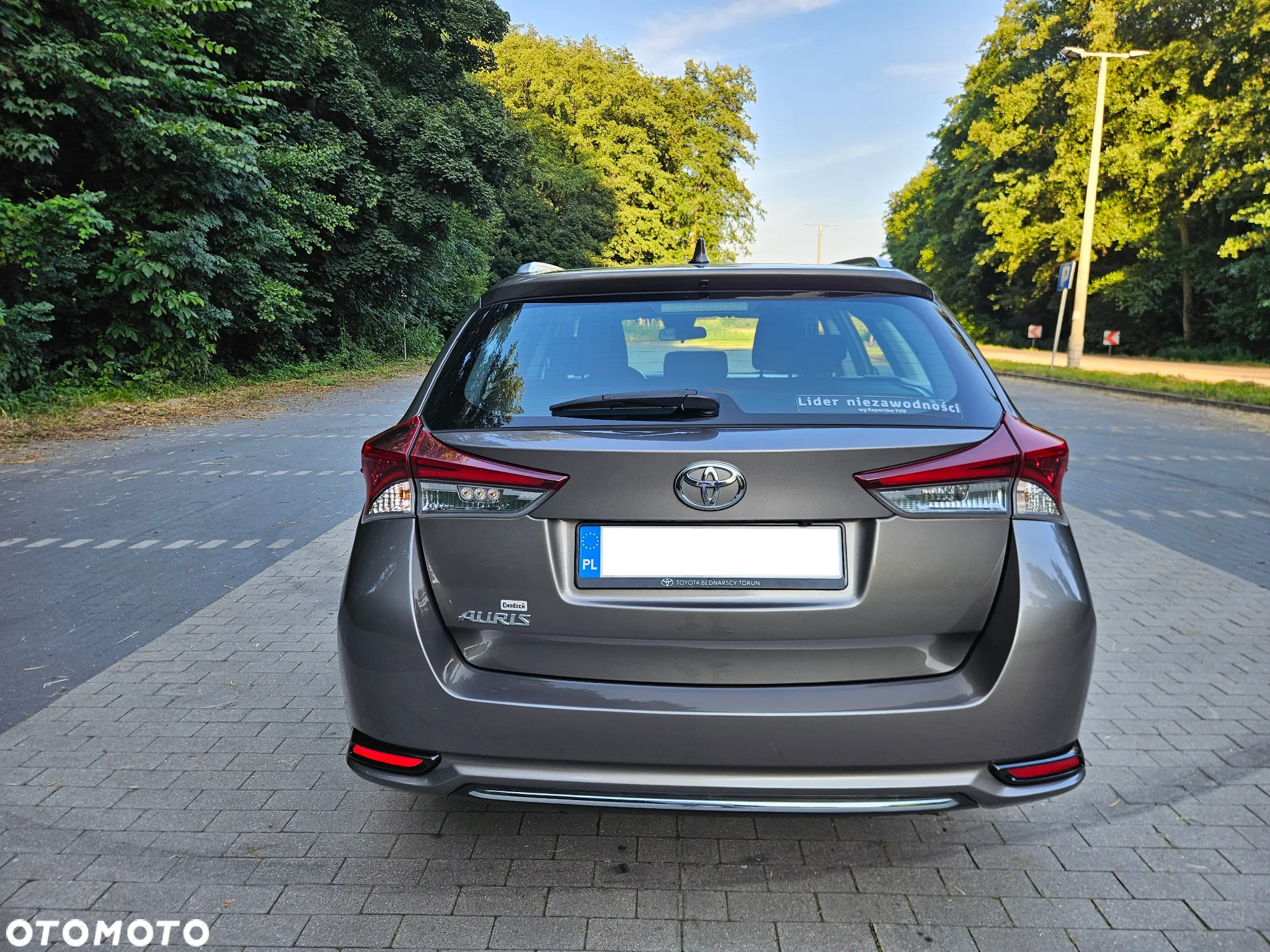 Toyota Auris 1.6 Premium - 6