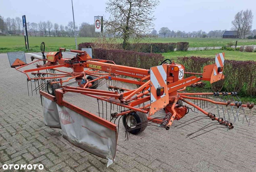 Lely Lotus 460 .Krone. Claas. Pottinger. Kuhn - 2