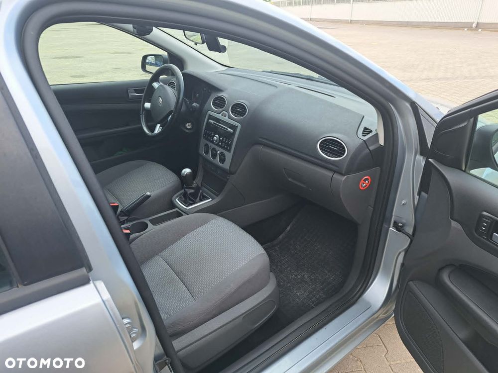 Ford Focus - 11