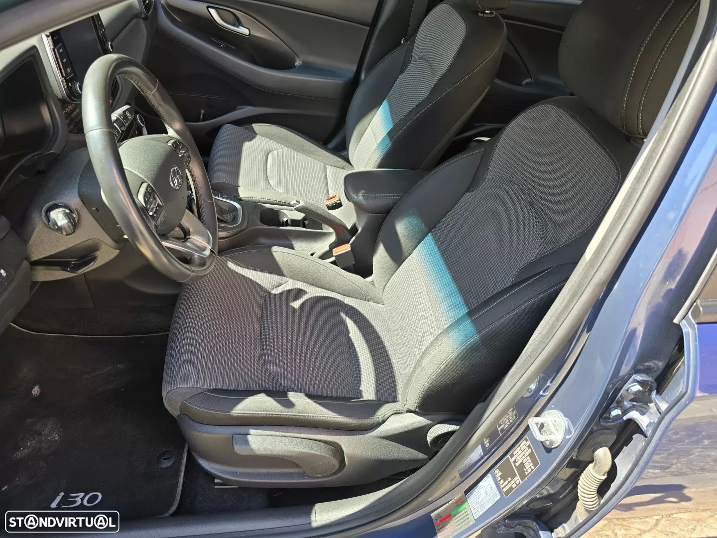 Hyundai i30 1.6 CRDI Blue Comfort+Navi - 9