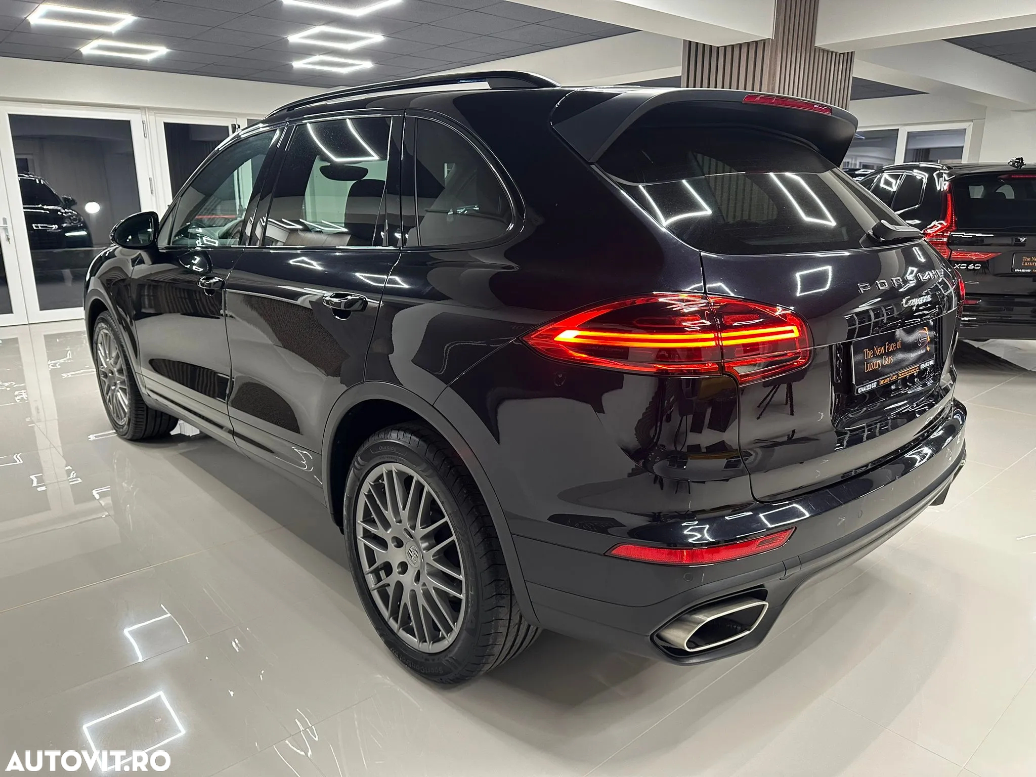 Porsche Cayenne 3.0 L - 6