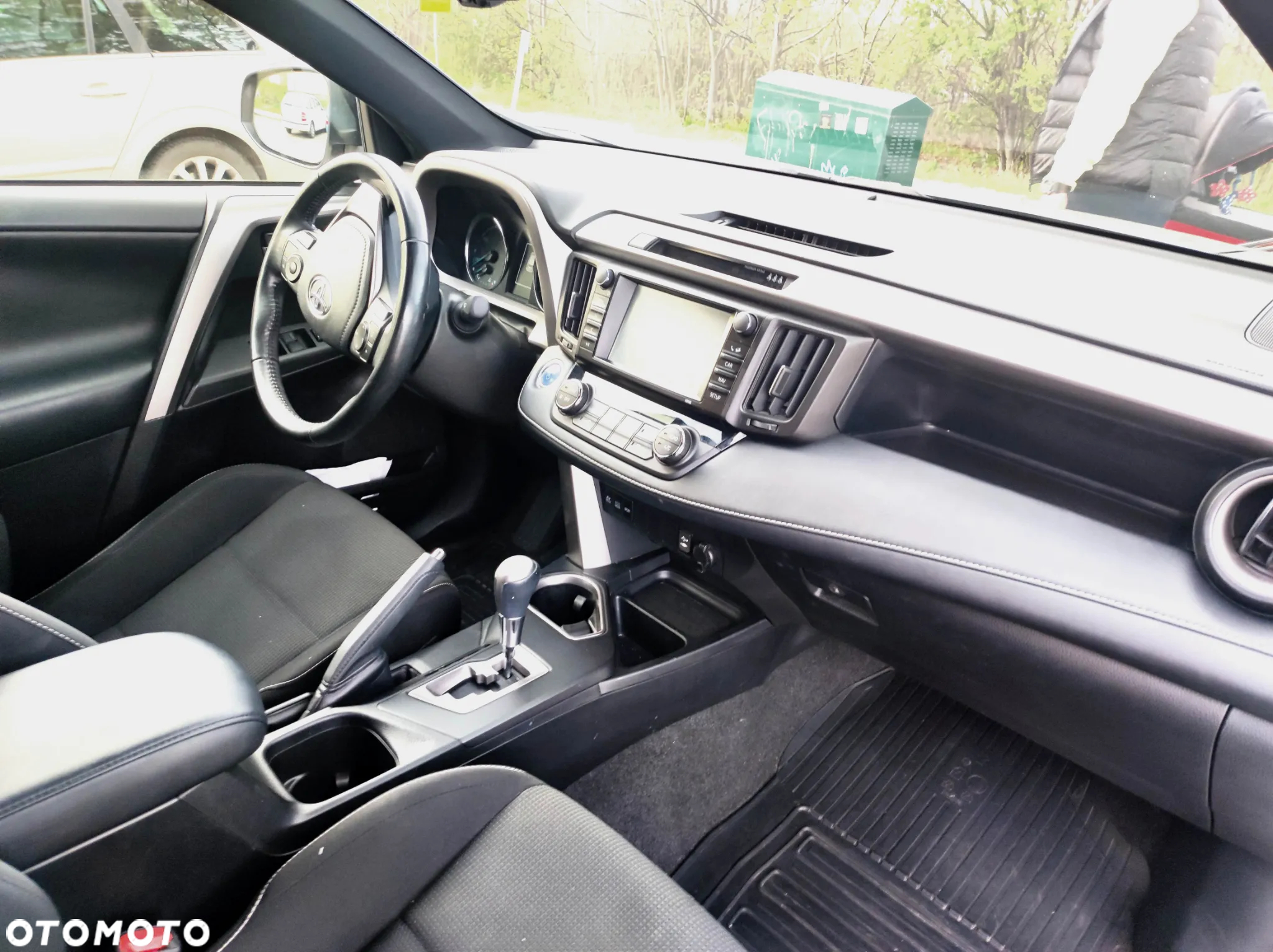 Toyota RAV4 Hybrid Premium 4x2 - 10