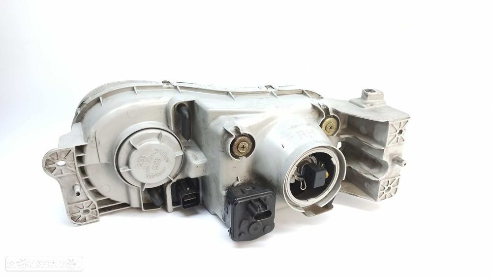 FAROL DIREITO HYUNDAI COUPE (RD) 1.6 FX - 5