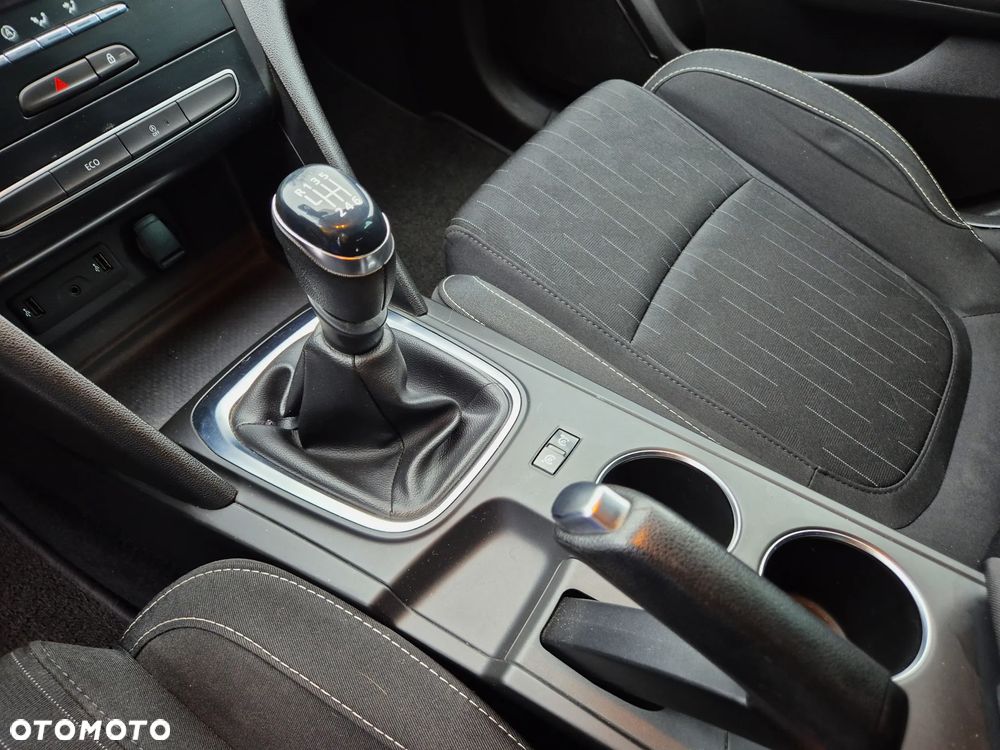 Renault Megane TCe 115 GPF LIMITED - 18