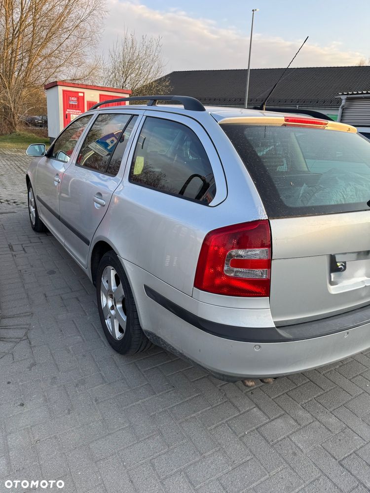 Skoda Octavia 1.9 TDI Elegance DSG - 4