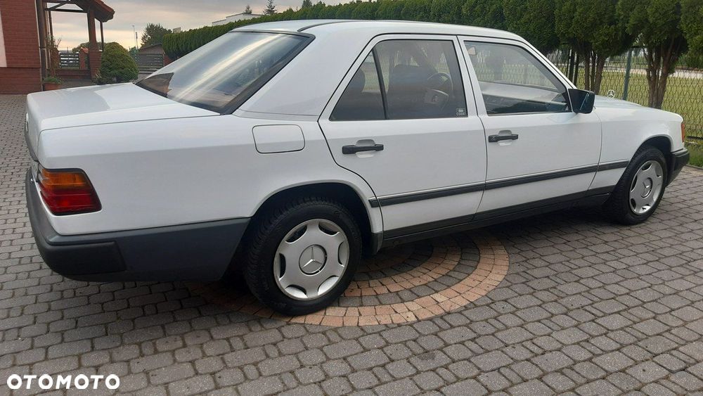 Mercedes-Benz W124 (1984-1993) - 31